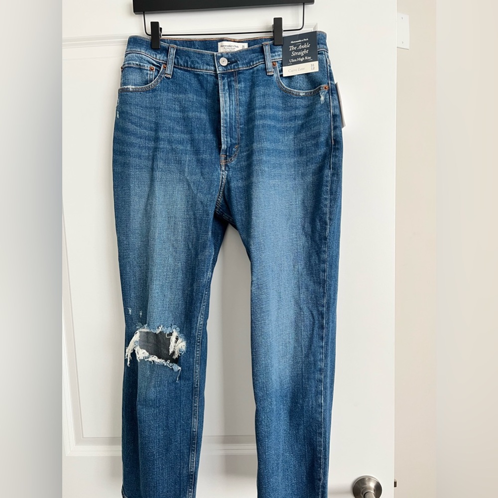 Brand new, never worn Abercrombie and fitch jeans